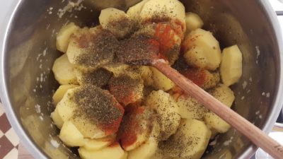 Borsikafüves krumplifőzelék készítése 2