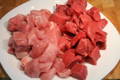 Felkockázott marhahús és sertáshús