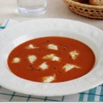 Karfiolos sültpaprika-krémleves mozzarellával