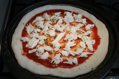 Sonkás pizza készítése 6